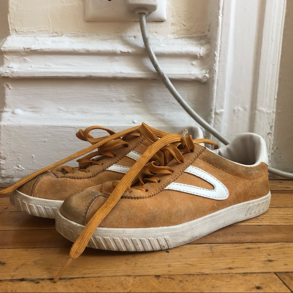 suede ochre yellow tretorns